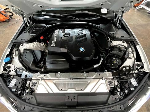 Used 2025 BMW 330i Sedan w/ Premium Package image 13