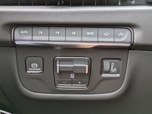 Used 2025 Cadillac Escalade Sport w/ Touring Package image 26