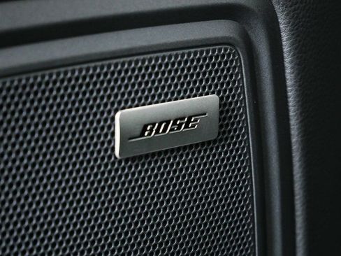 New 2026 Porsche Macan AWD image 7