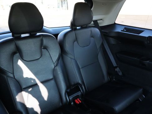 Used 2020 Volvo XC90 T6 Momentum image 22