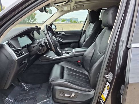Used 2022 BMW X7 xDrive40i w/ Premium Package AWD/4WD image 9