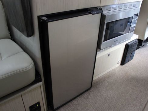 Used 2013 Mercedes-Benz Sprinter 3500 image 35