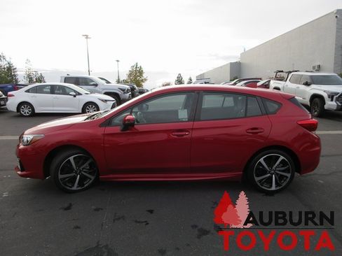 Used 2023 Subaru Impreza 2.0i Sport image 8