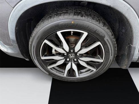 Used 2019 Honda Pilot Elite image 14