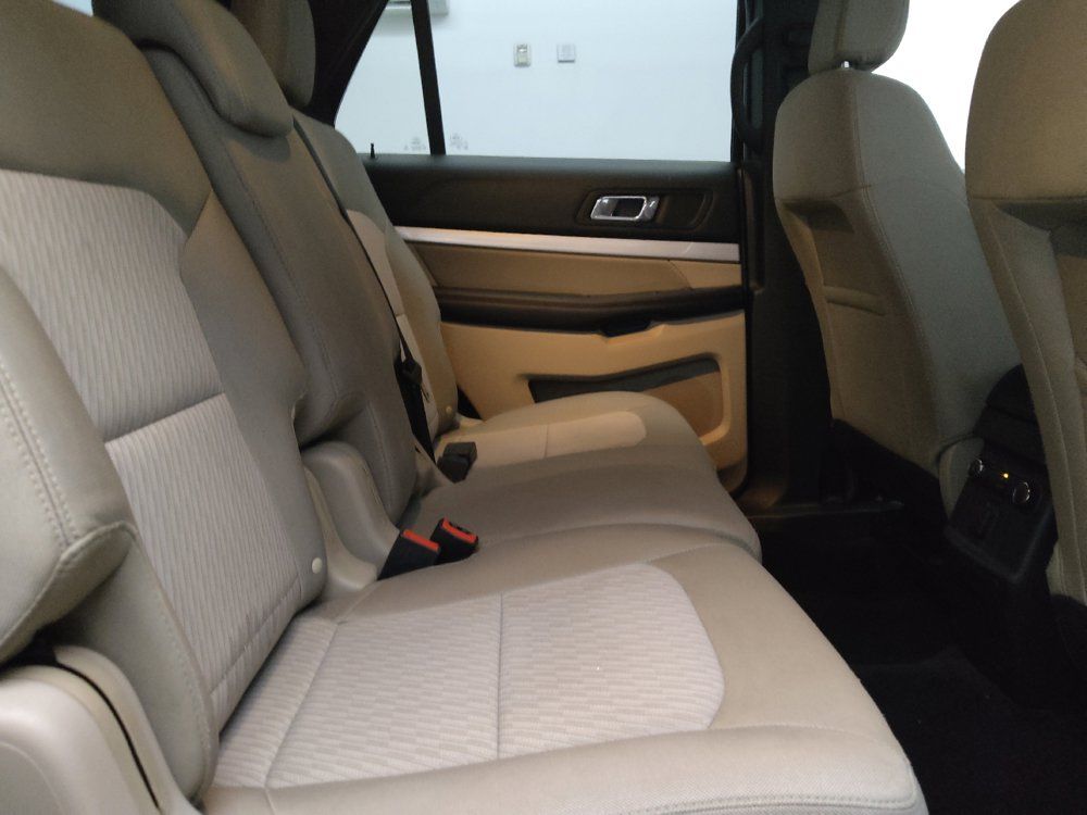 Used 2018 Ford Explorer FWD image 19