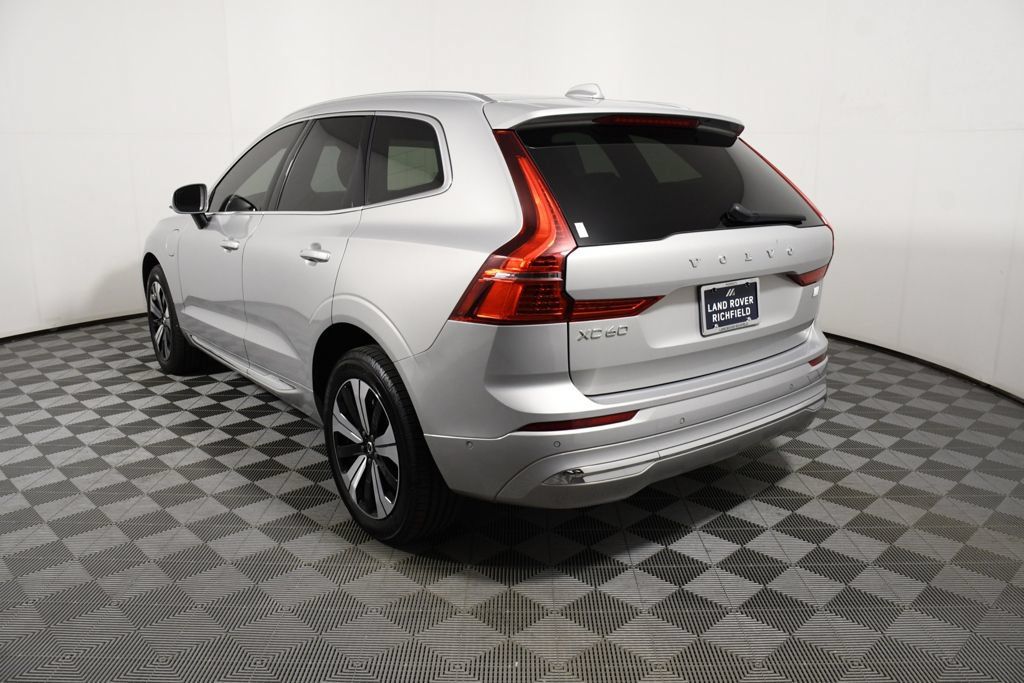 Used 2023 Volvo XC60 T8 Plus AWD/4WD image 4