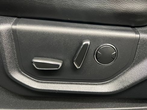 Used 2016 Ford F150 Lariat w/ Equipment Group 502A Luxury AWD/4WD image 26