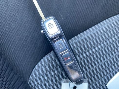 Certified 2021 Kia Sorento LX image 30