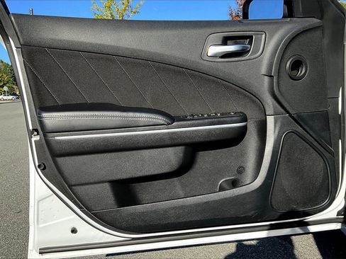 Certified 2022 Dodge Charger SXT image 24