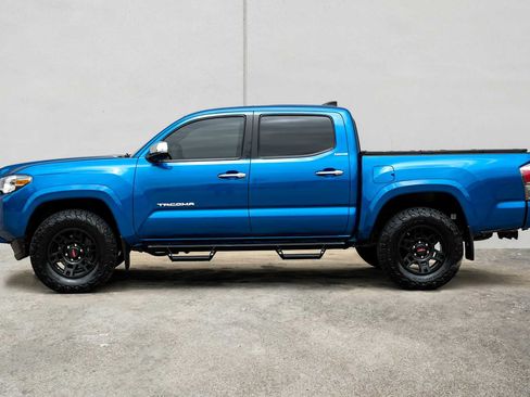 Used 2016 Toyota Tacoma Limited w/ Towing Package RWD image 14