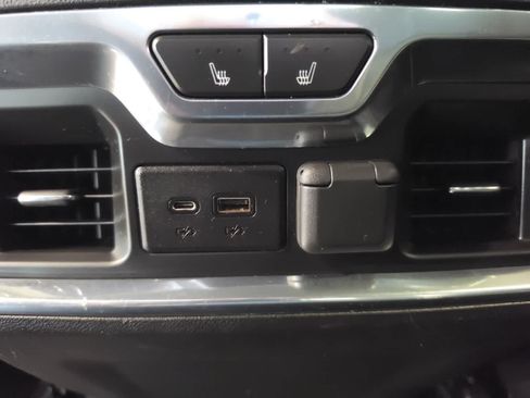 Used 2019 Chevrolet Silverado 1500 High Country AWD/4WD image 31
