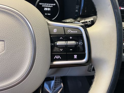 Used 2022 Kia Sorento SX Prestige w/ Panoramic Sunroof Package AWD/4WD image 16