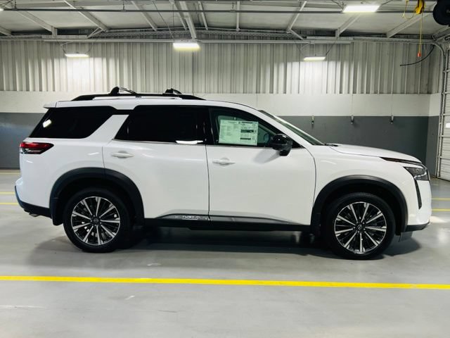 New 2026 Nissan Pathfinder Platinum FWD image 21