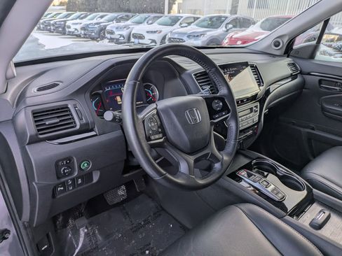 Certified 2019 Honda Pilot Touring image 10