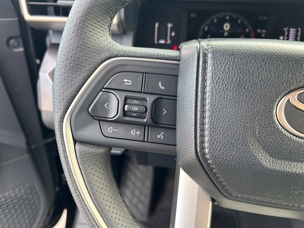 Used 2026 Toyota 4Runner SR5 AWD/4WD image 18