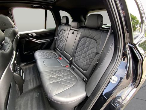 Used 2024 BMW X5 sDrive40i w/ M Sport Package RWD image 20