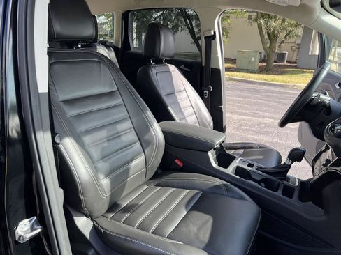 Used 2017 Ford Escape Titanium FWD image 31