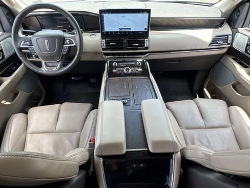 Used 2023 Lincoln Navigator L Reserve AWD/4WD image 21