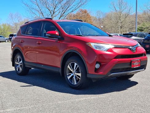 Certified 2017 Toyota RAV4 XLE AWD/4WD image 4
