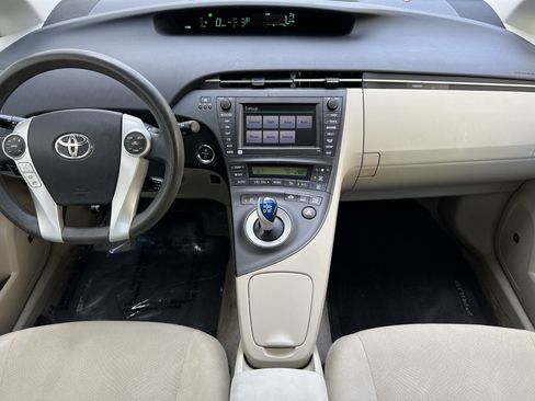 Used 2010 Toyota Prius Two FWD image 32