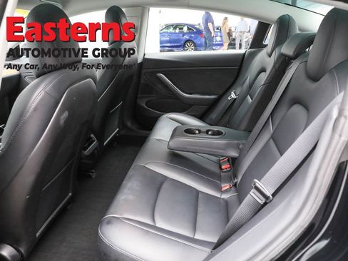 Used 2018 Tesla Model 3 Long Range image 19