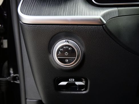 Certified 2023 Mercedes-Benz C 300 4MATIC Sedan image 24