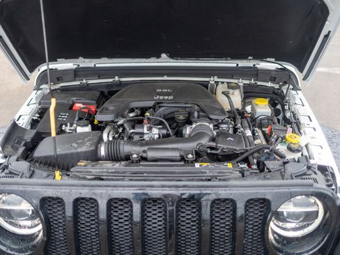 Used 2021 Jeep Wrangler Unlimited Sport image 17