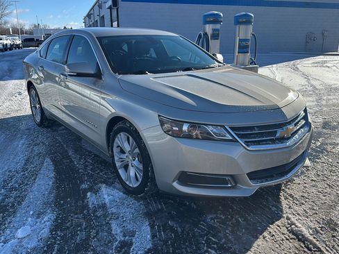Used 2015 Chevrolet Impala LT w/ Convenience Package image 8