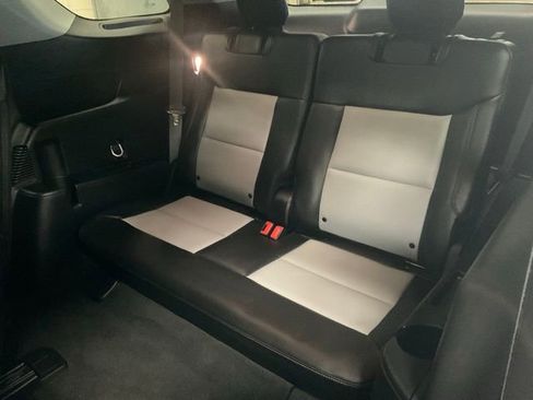 Used 2023 Ford Explorer XLT w/ Equipment Group 202A image 17