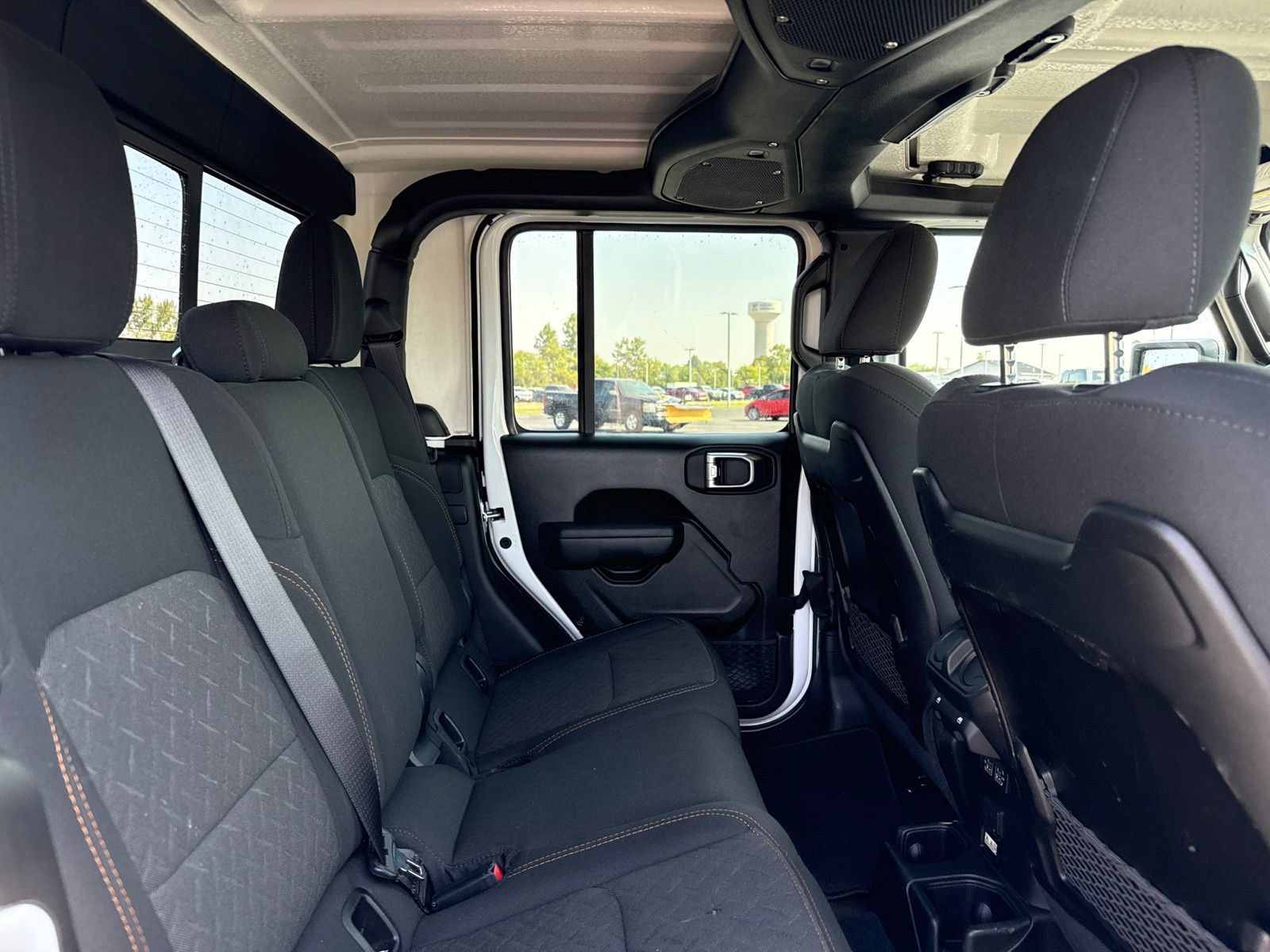 Used 2026 Jeep Gladiator Mojave AWD/4WD image 16