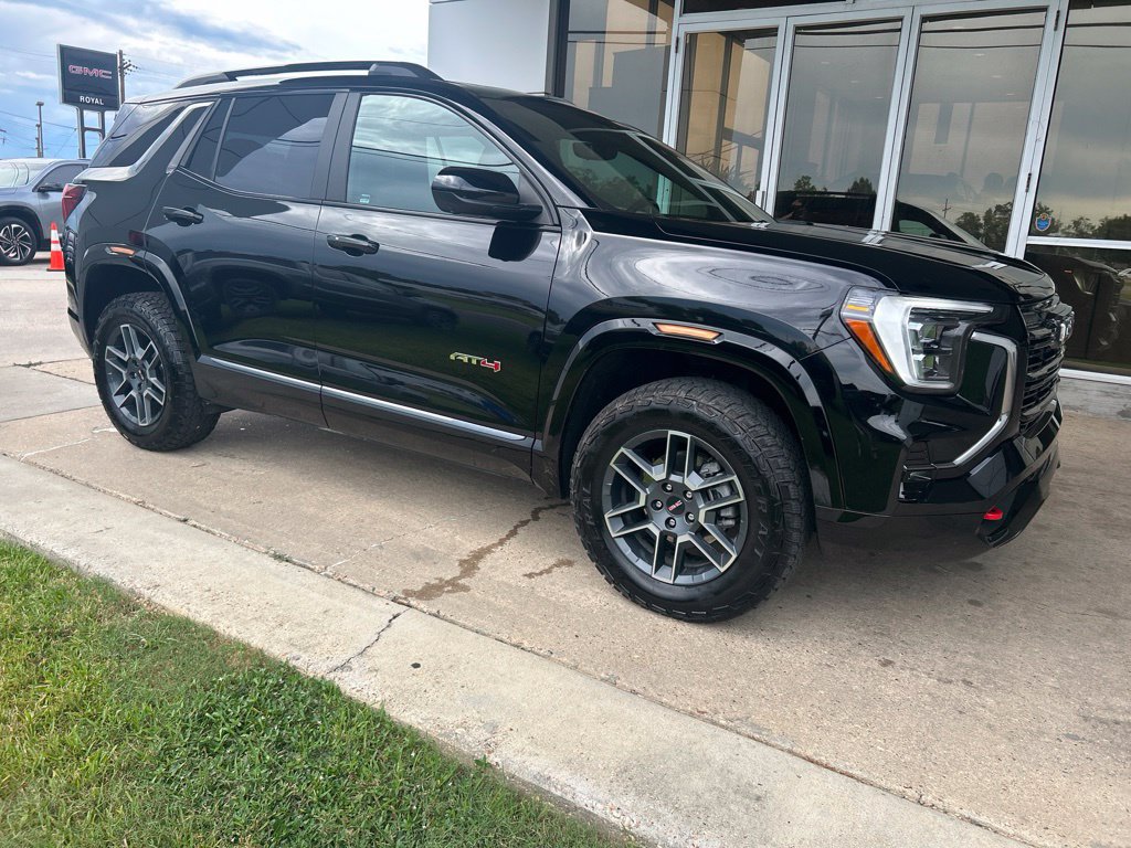 Certified 2026 GMC Terrain AT4 w/ Convenience Package III AWD/4WD image 2