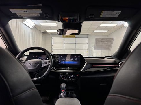 Used 2025 Chevrolet Trax RS image 20