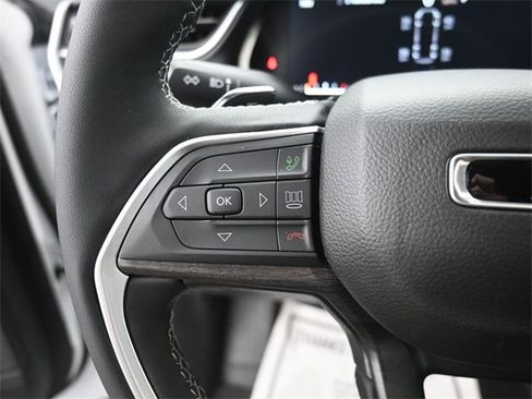 New 2025 Jeep Grand Cherokee L Limited image 18