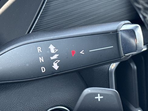 Used 2025 GMC Acadia Elevation FWD image 25