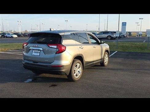 Certified 2024 GMC Terrain SLE image 8