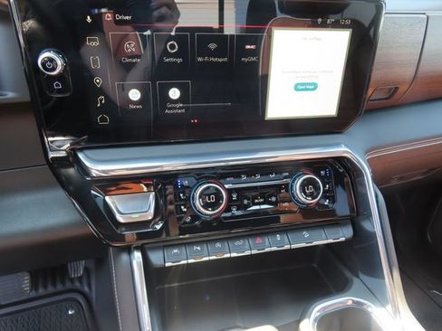 Certified 2026 GMC Sierra 1500 Denali Ultimate AWD/4WD image 34