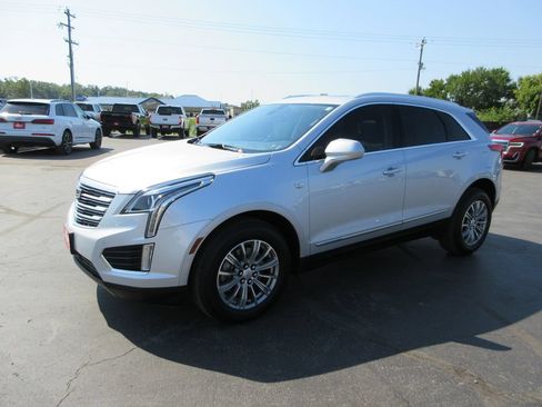 Used 2017 Cadillac XT5 Luxury w/ Driver Awareness Package AWD/4WD image 10