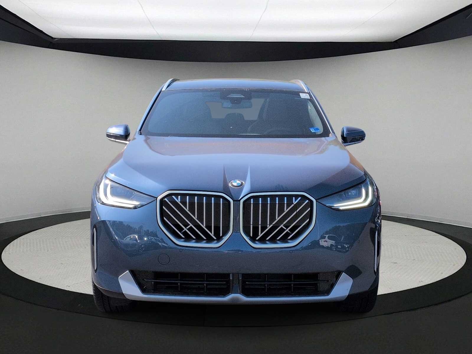 Used 2026 BMW X3 xDrive30i w/ Convenience Package AWD/4WD image 3