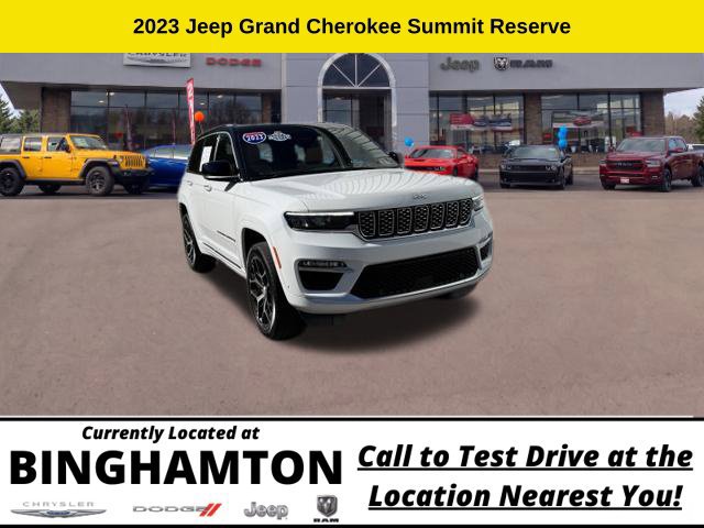 Used 2023 Jeep Grand Cherokee Summit AWD/4WD image 3