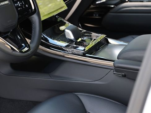 New 2026 Land Rover Range Rover Sport Dynamic SE AWD/4WD image 7