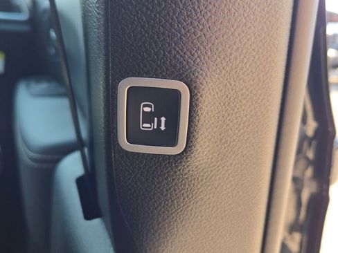 New 2026 Chrysler Pacifica Select image 11