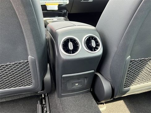 Certified 2025 Mercedes-Benz CLA 250 4MATIC image 32