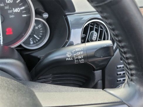 Used 2015 MAZDA MX-5 Miata Sport image 27