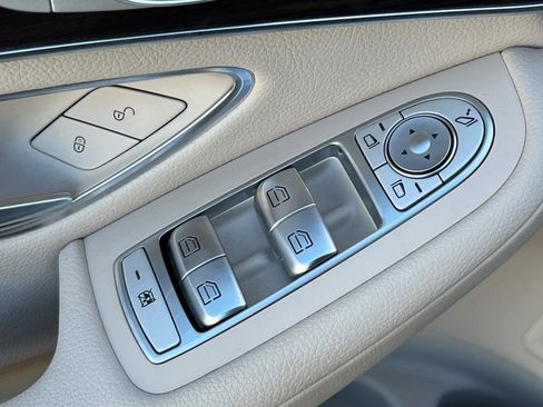 Used 2019 Mercedes-Benz GLC 300 image 15