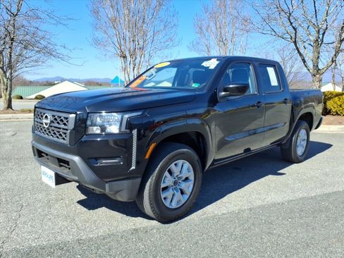 Used 2023 Nissan Frontier SV image 14