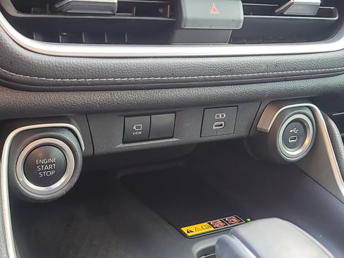 Used 2024 Toyota Grand Highlander Limited image 30