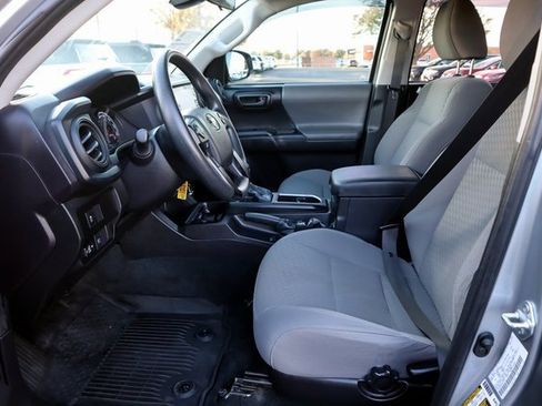 Used 2022 Toyota Tacoma TRD Off-Road image 28