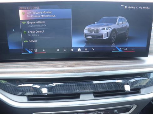 Used 2024 BMW X5 xDrive40i w/ Parking Assistance Package image 33