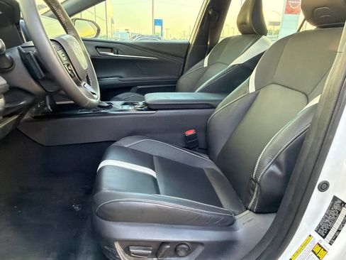 Used 2025 Toyota Camry SE w/ Multimedia Upgrade Package FWD image 10