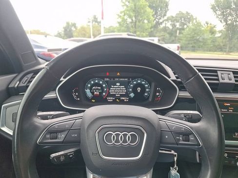 Used 2025 Audi Q3 2.0T Premium AWD/4WD image 19